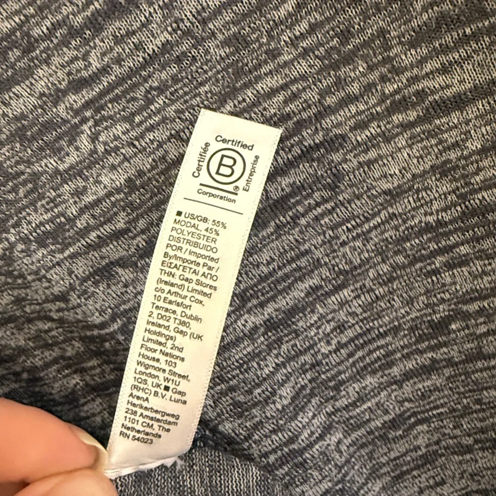 Athleta Breezy Scoop V Neck T Shirt Gray/Black Tunic Length M NEW - Picture 6 of 8